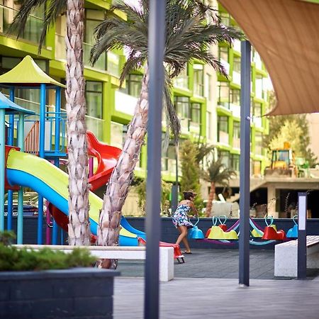 Royale Sundance Studio 7 Beach Spa & Pool Mamaia Nord Экстерьер фото