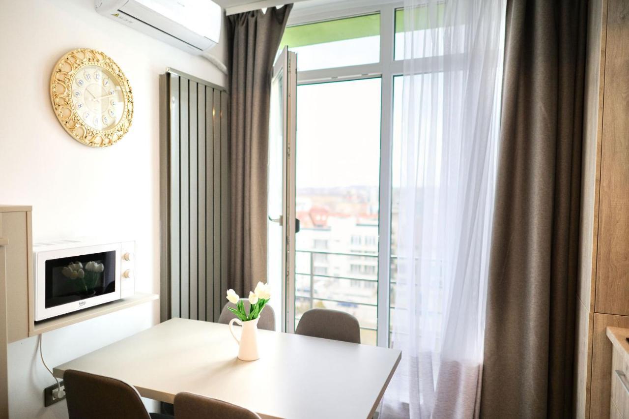 Royale Sundance Studio 7 Beach Spa & Pool Mamaia Nord Экстерьер фото