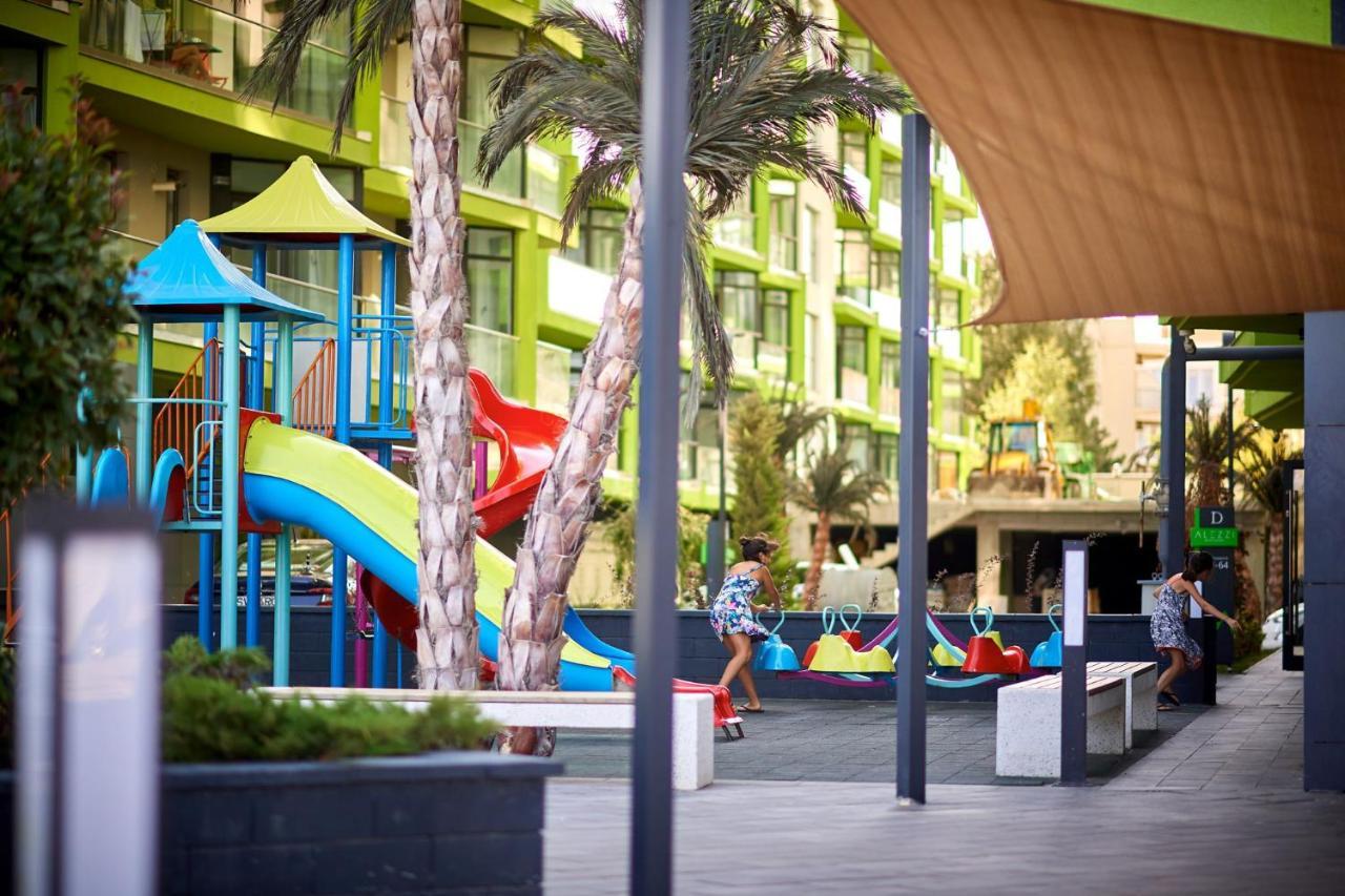 Royale Sundance Studio 7 Beach Spa & Pool Mamaia Nord Экстерьер фото