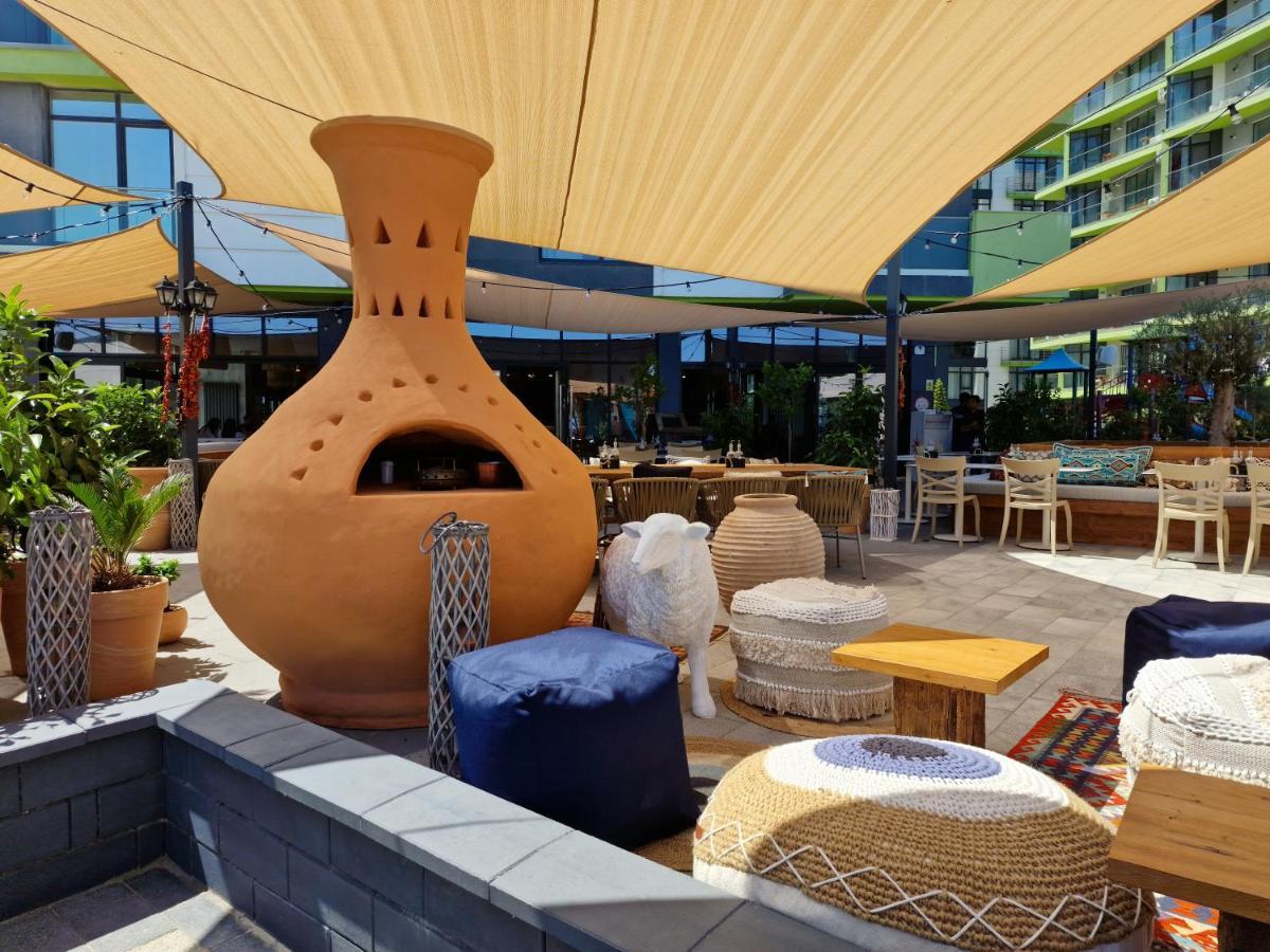 Royale Sundance Studio 7 Beach Spa & Pool Mamaia Nord Экстерьер фото
